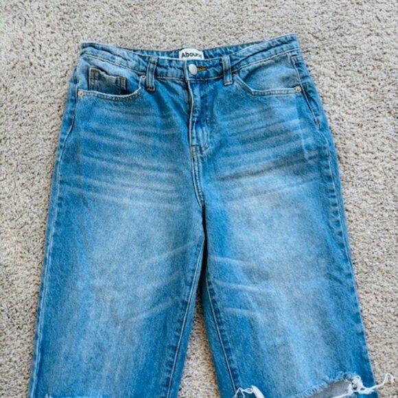 ABOUND 90s style Wide Leg High Rise Distressed Denim Jean -Medium Wash size 29 - Picture 4 of 8